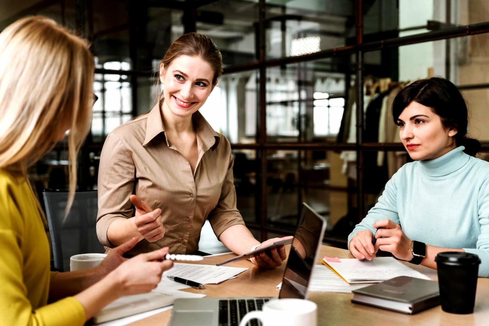 Praktische Wirtschaftsanalyse mit realen Datensätzen